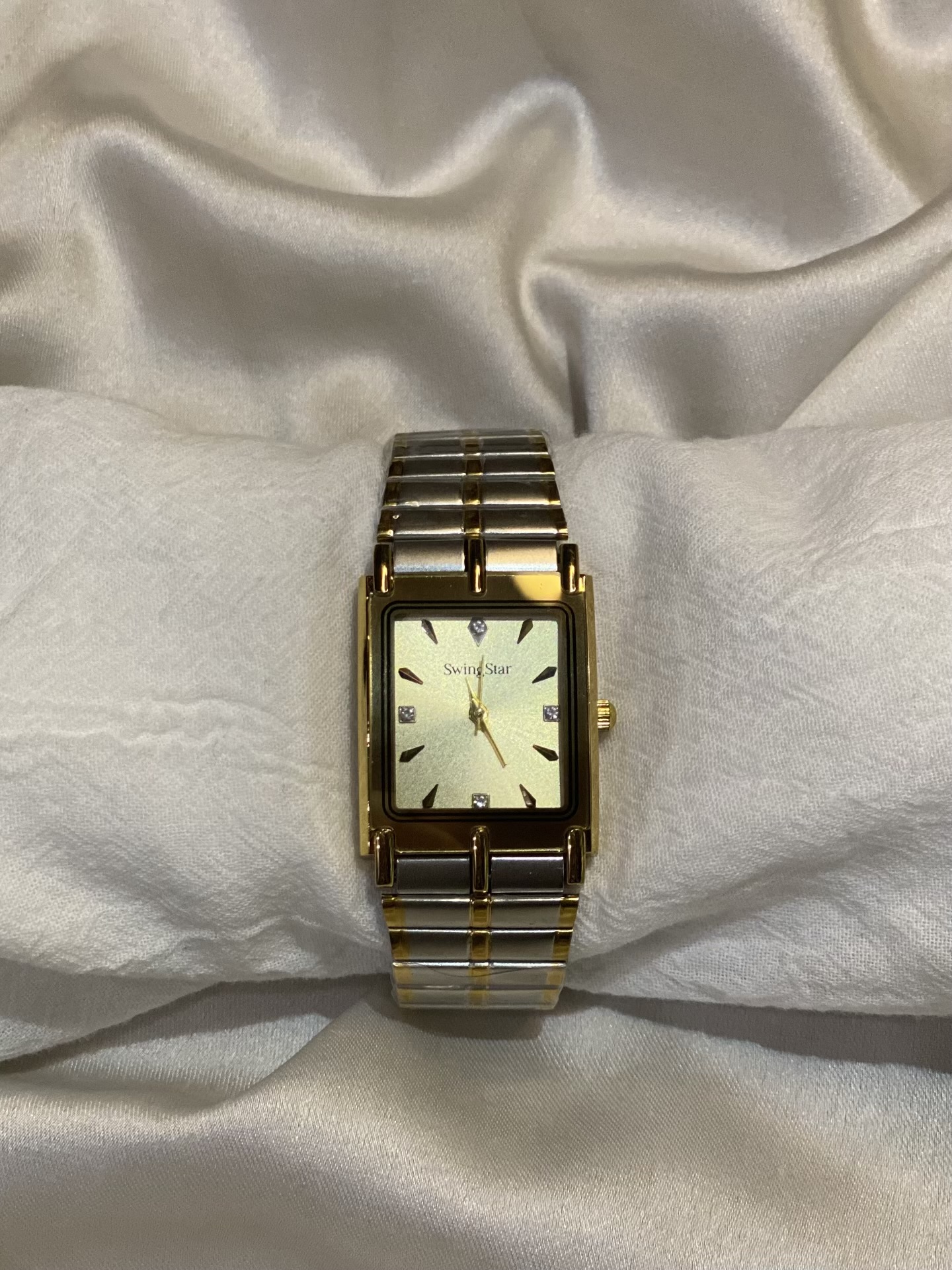 Elysia watch
