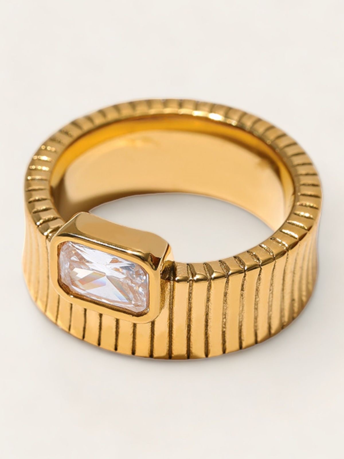 Darla ring