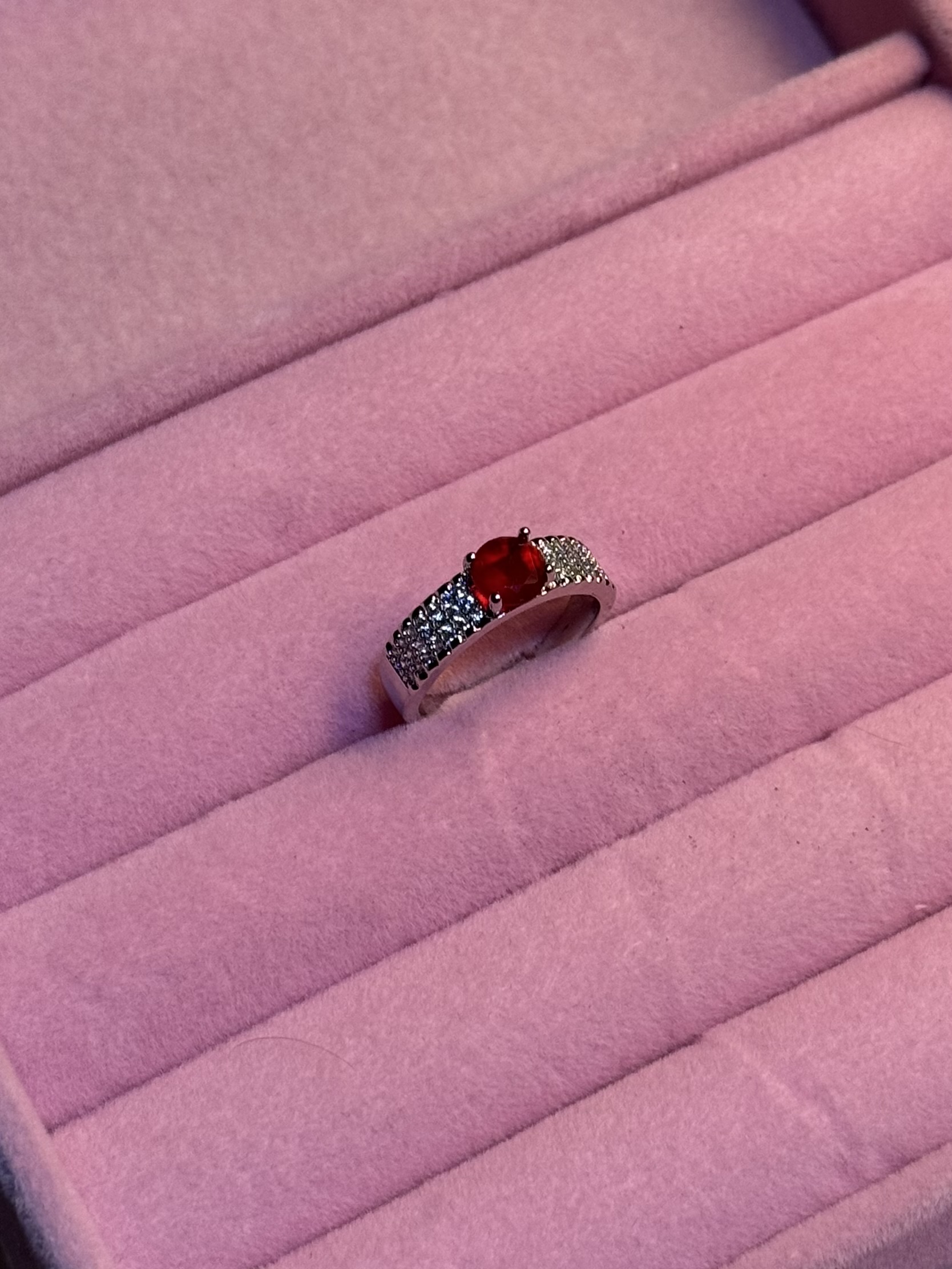 Dazzle ring